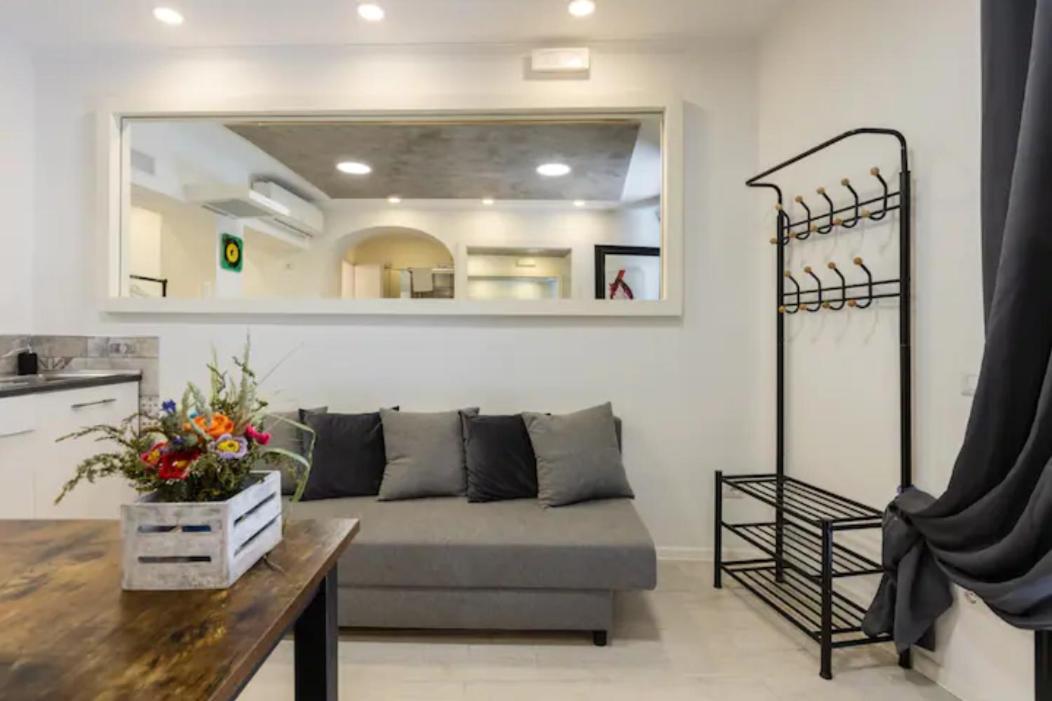 Historical Workshop Apartment - Fico 로마 외부 사진